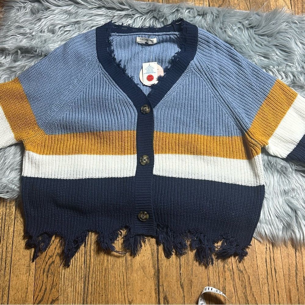 Full circle trends distressed sweater